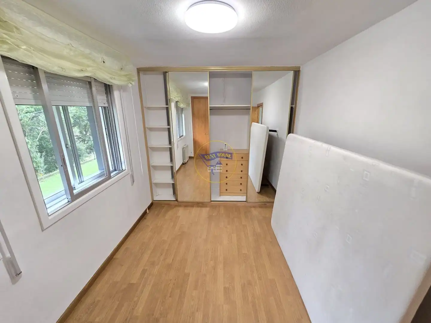 Habitación de Piso en venta en Vigo  con Calefacción