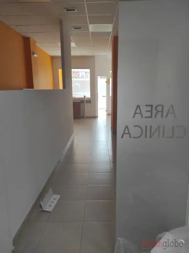 Local de alquiler en Oviedo  con Aire acondicionado