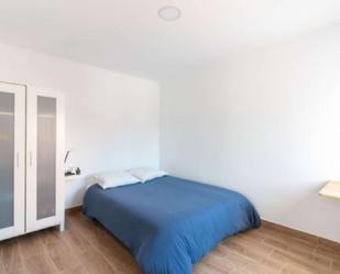 Flat to share in Collblanc