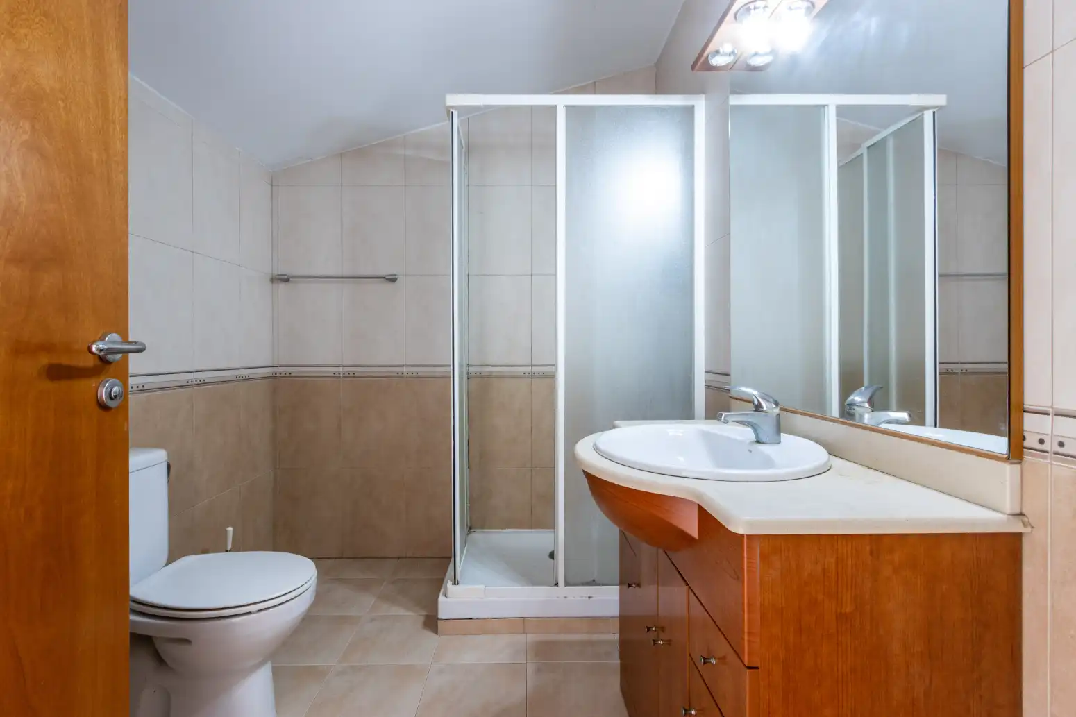 Baño de Piso en venta en Terrassa con Calefacción, Parquet y Terraza