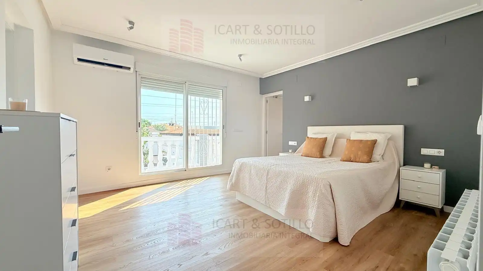 Bedroom of Houses for sale in Vinaròs  with Air Conditioner, Heating and Private garden