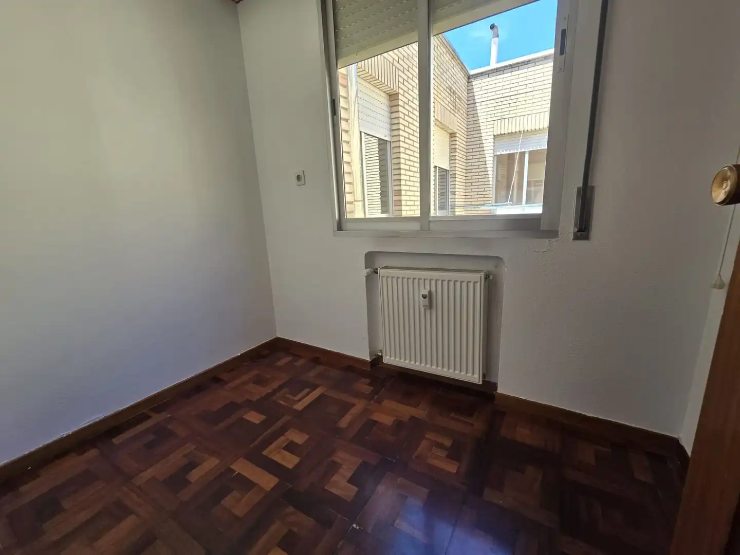 Dormitori de Àtic en venda en  Logroño amb Aire condicionat, Calefacció i Terrassa