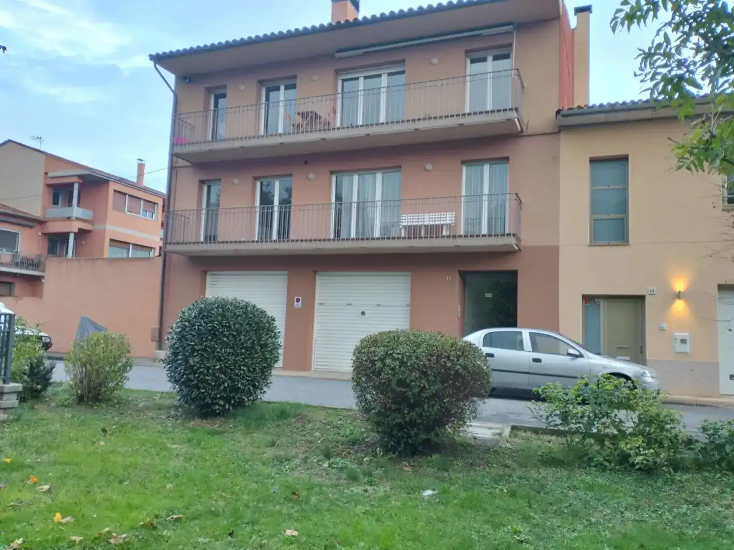Außenansicht von Wohnung zur Miete in La Vall d'en Bas mit Privatgarten, Abstellraum und Möbliert