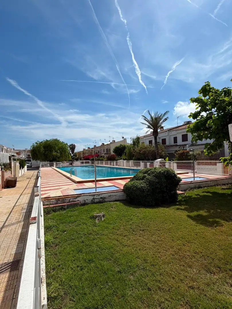 Piscina de Casa o xalet de lloguer en Sagunto / Sagunt amb Aire condicionat, Jardí privat i Terrassa