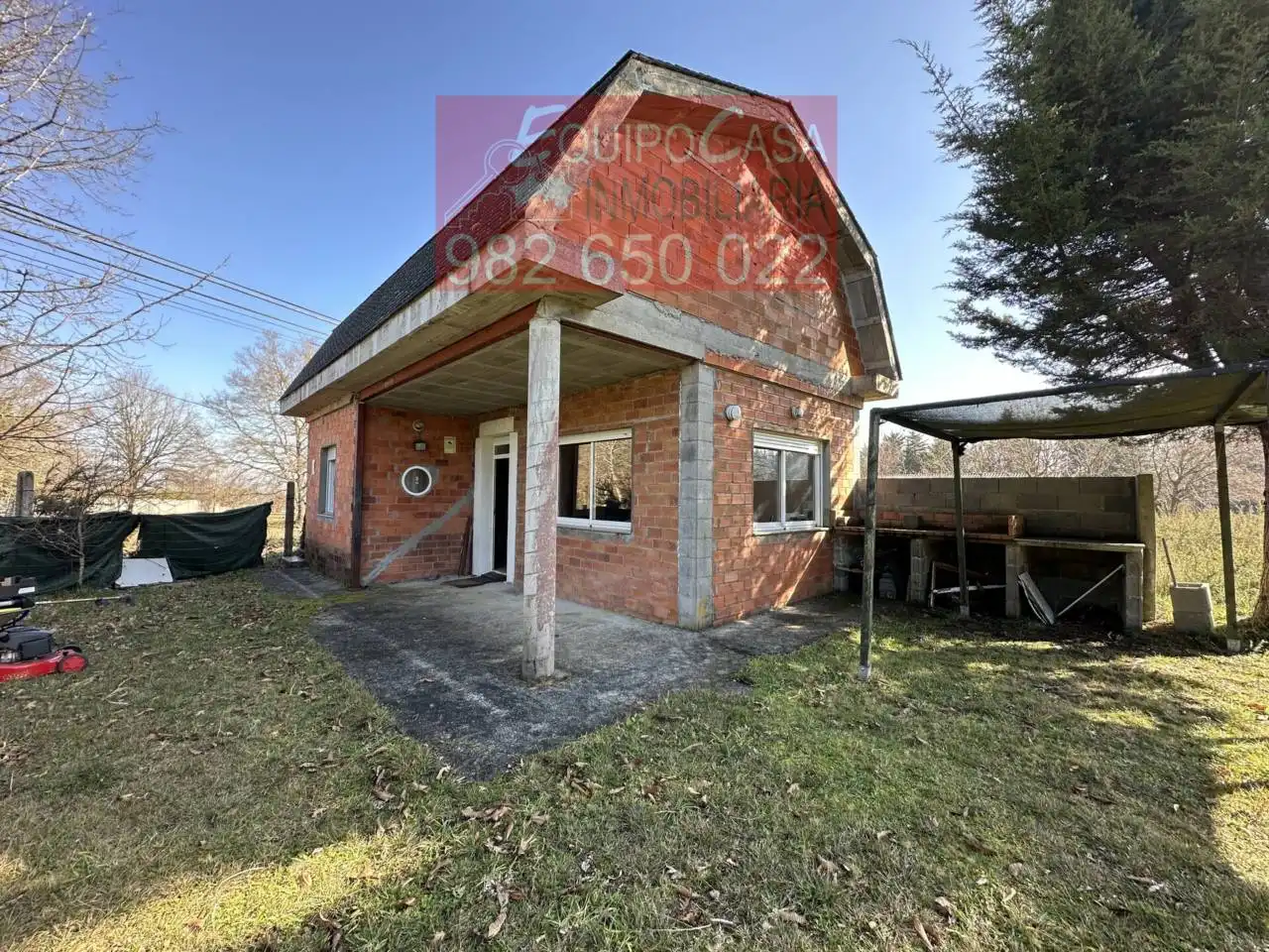 Vista exterior de Casa o chalet en venta en Lugo con Calefacción, Jardín privado y Amueblado