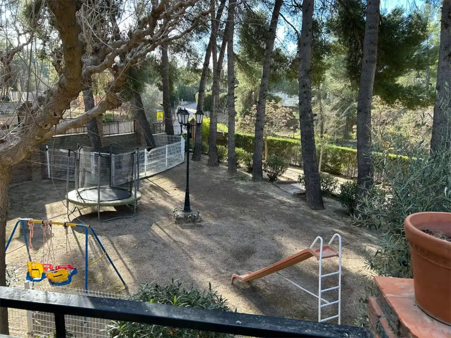 Jardí de Finca rústica en venda en Almansa amb Aire condicionat i Piscina