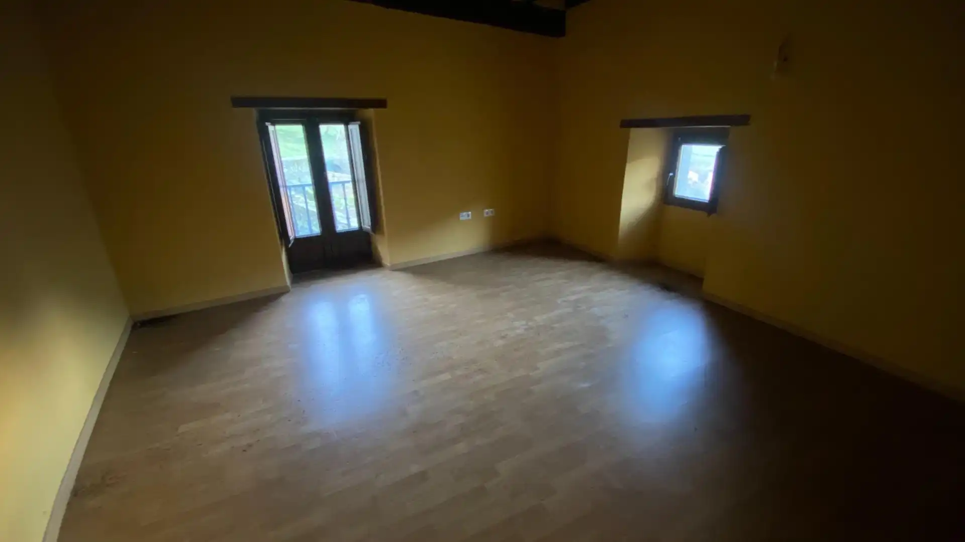 Casa o xalet en venda en Pesaguero amb Jardí privat