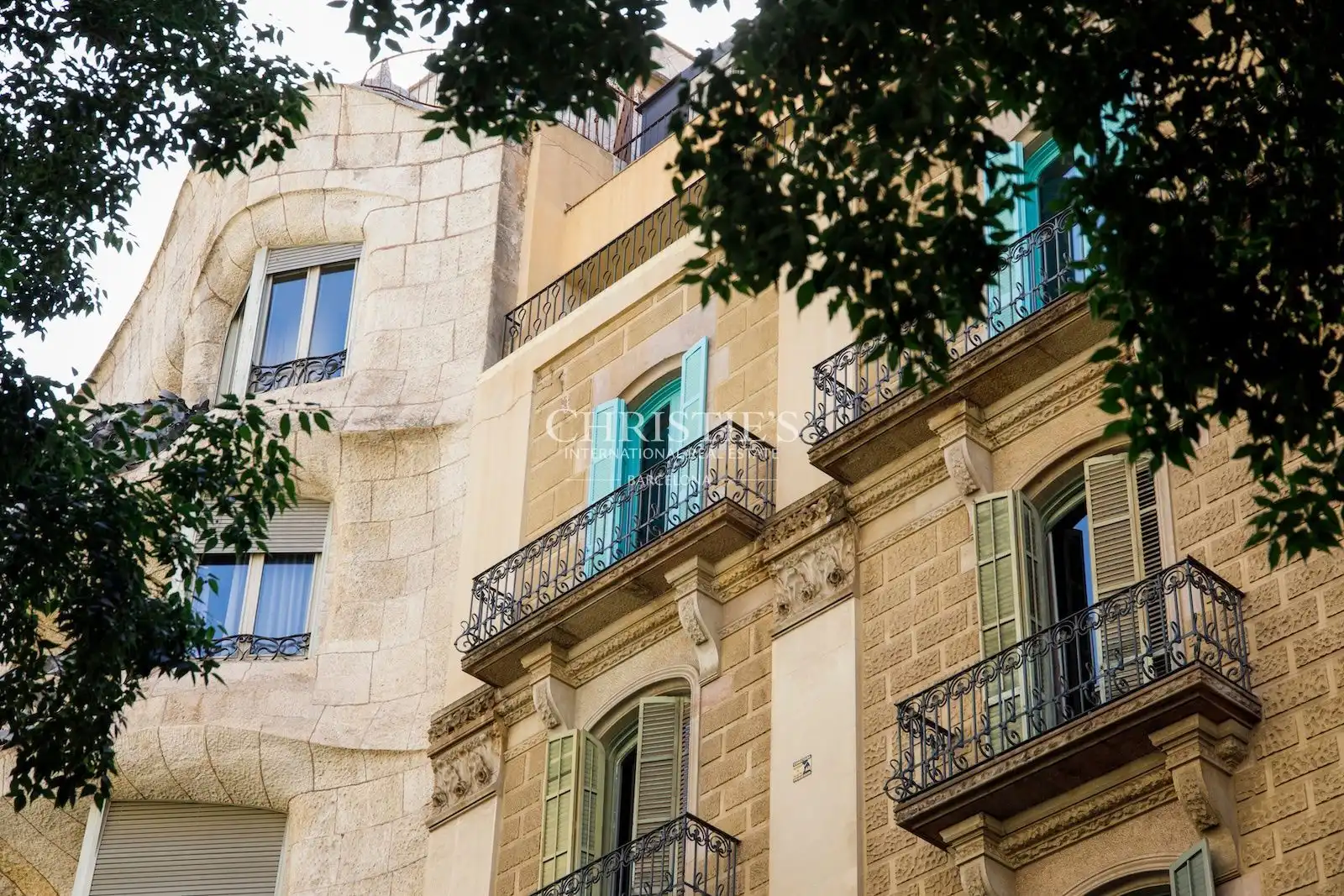 Vista exterior de Dúplex en venda en Barcelona amb Aire condicionat i Terrassa