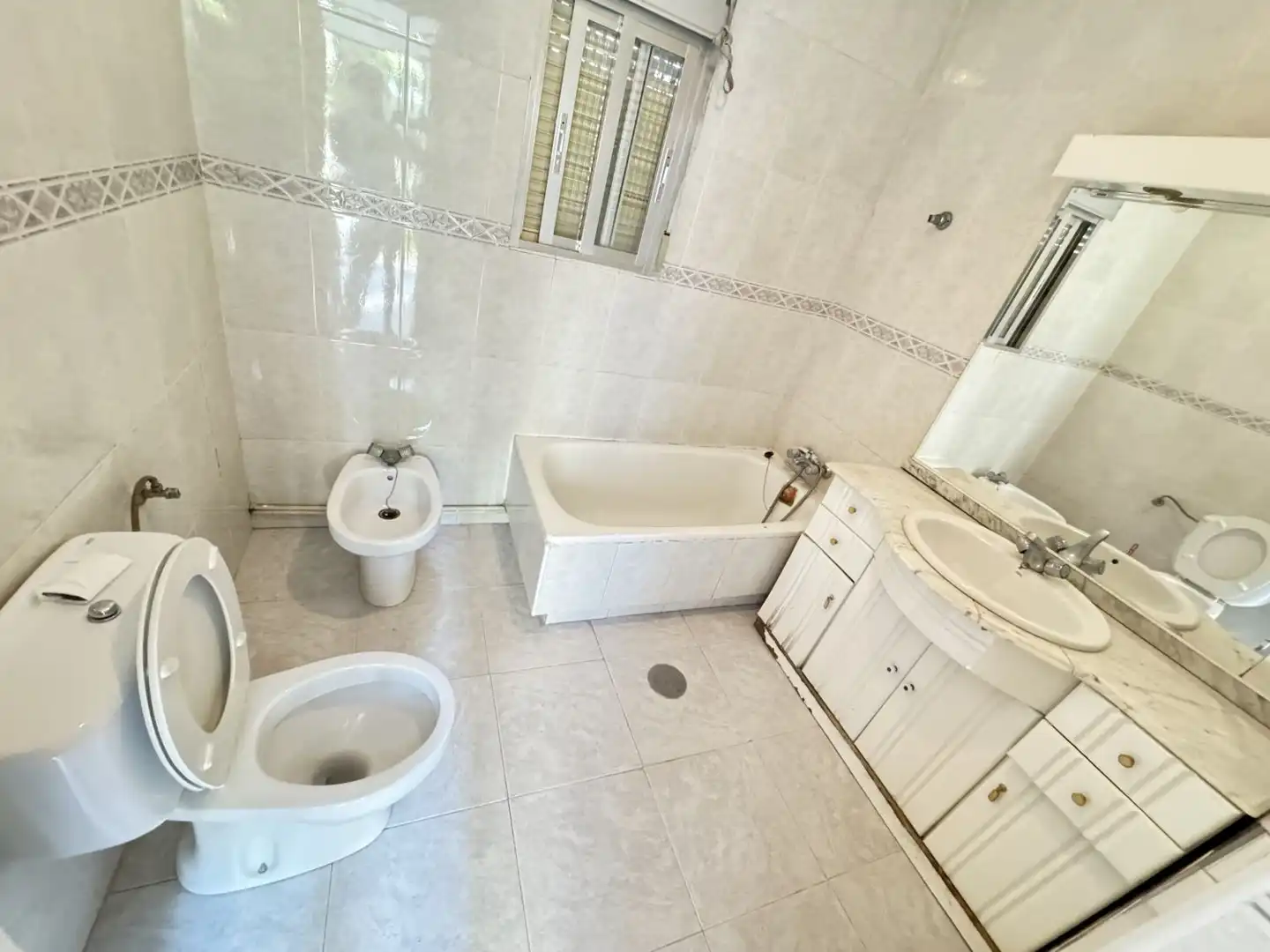 Bathroom of Houses for sale in La Puebla de Montalbán  with Heating
