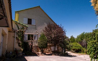 Vista exterior de Pis en venda en Collado Villalba amb Terrassa i Piscina