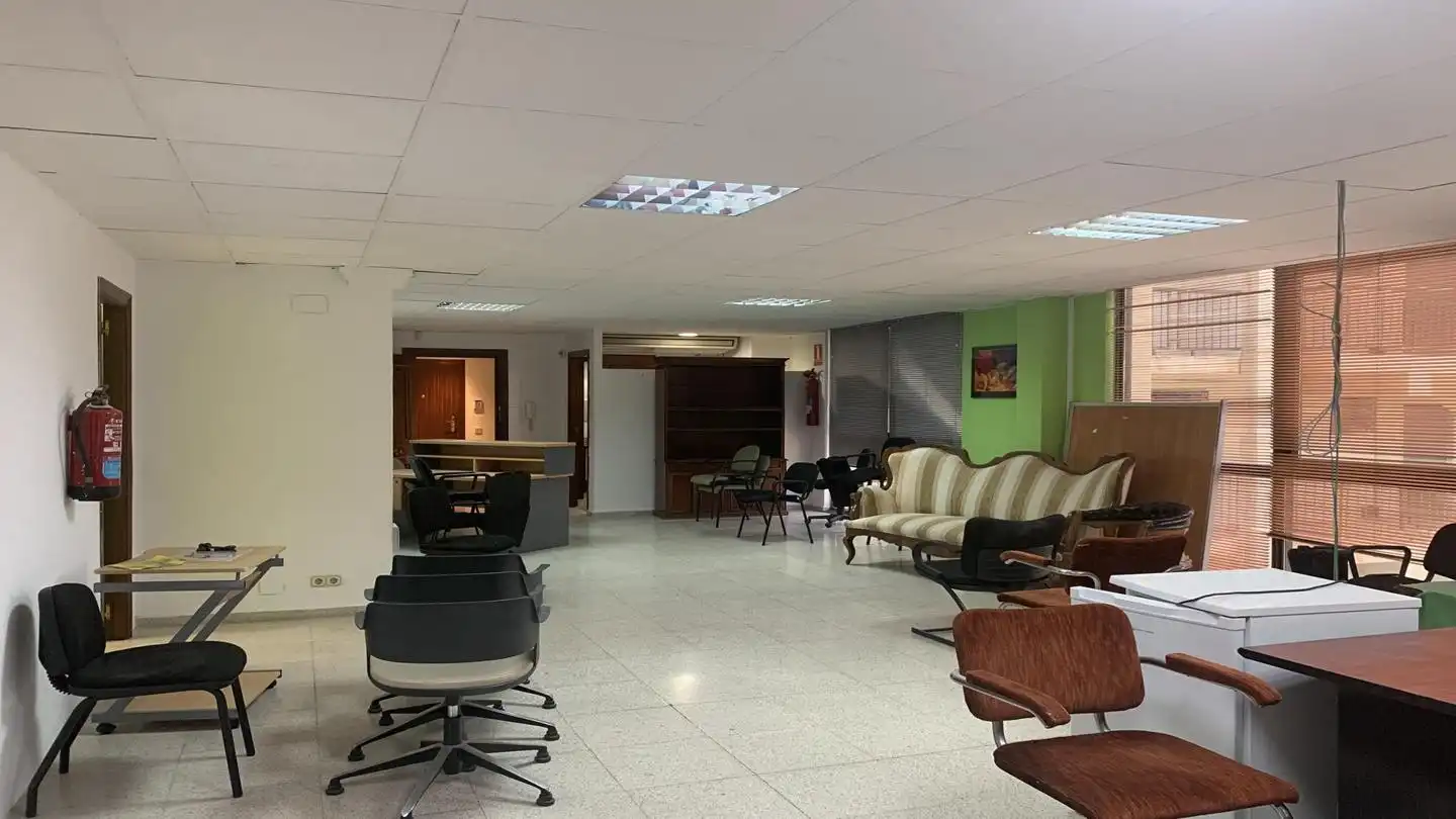 Büro mit Aufzug zur Miete in Vía Emilio Ortuño, imagen 4