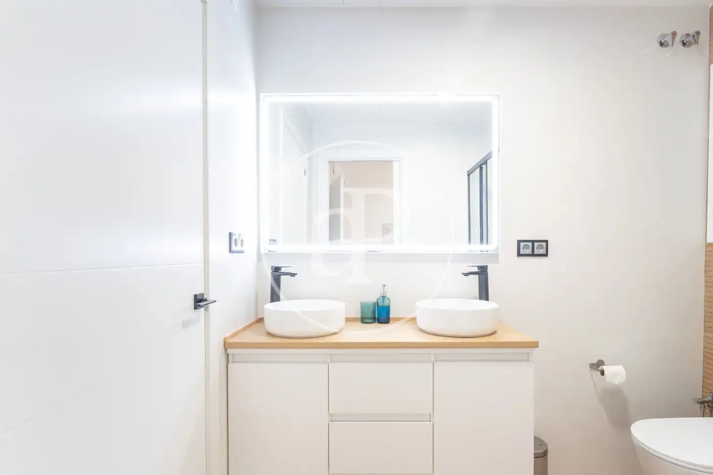 Flat for rent in Carrer de la Marina, Fort Pienc