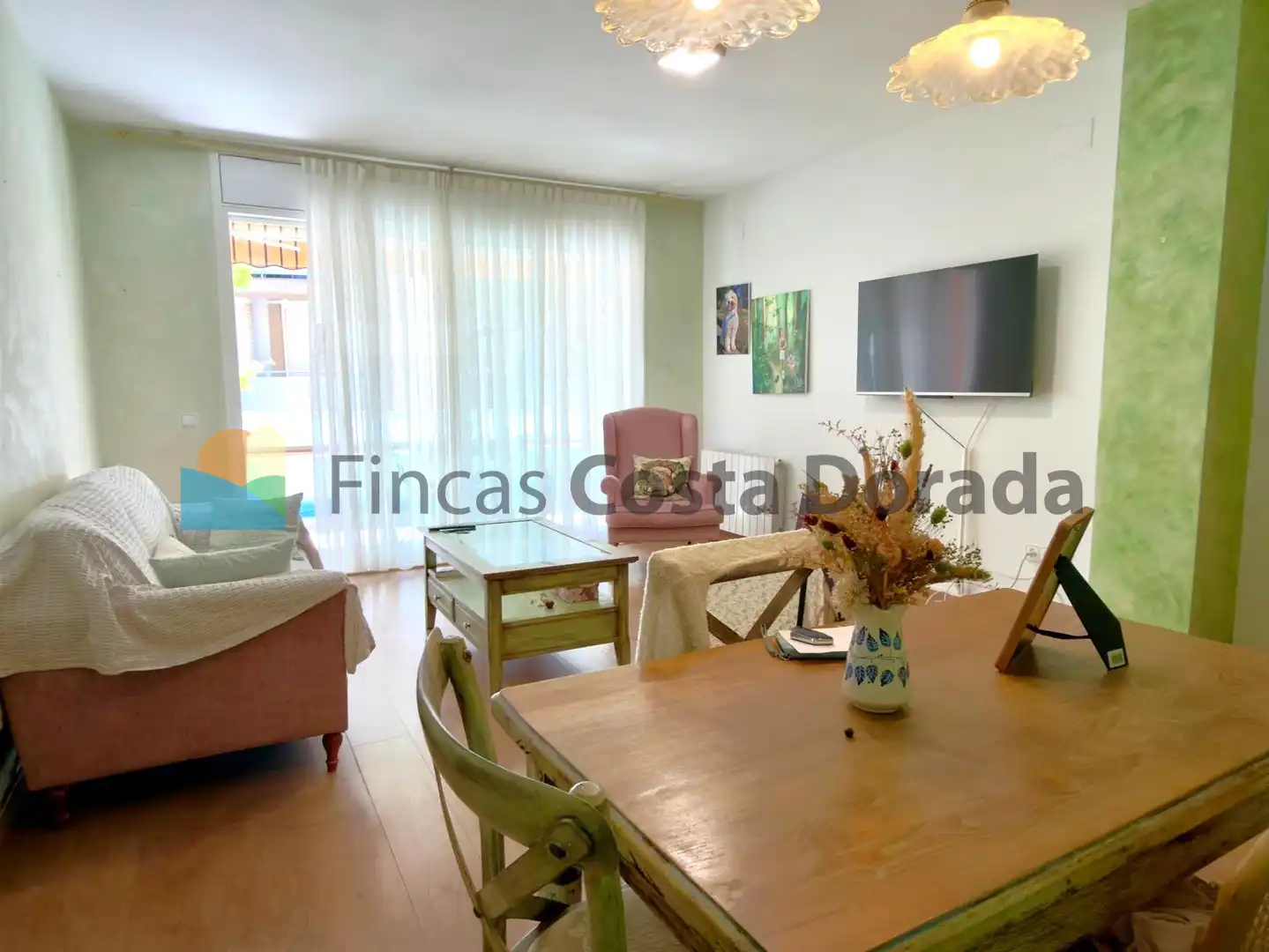 Wohnzimmer von Wohnung zum Verkauf in Cubelles mit Klimaanlage, Heizung und Terrasse