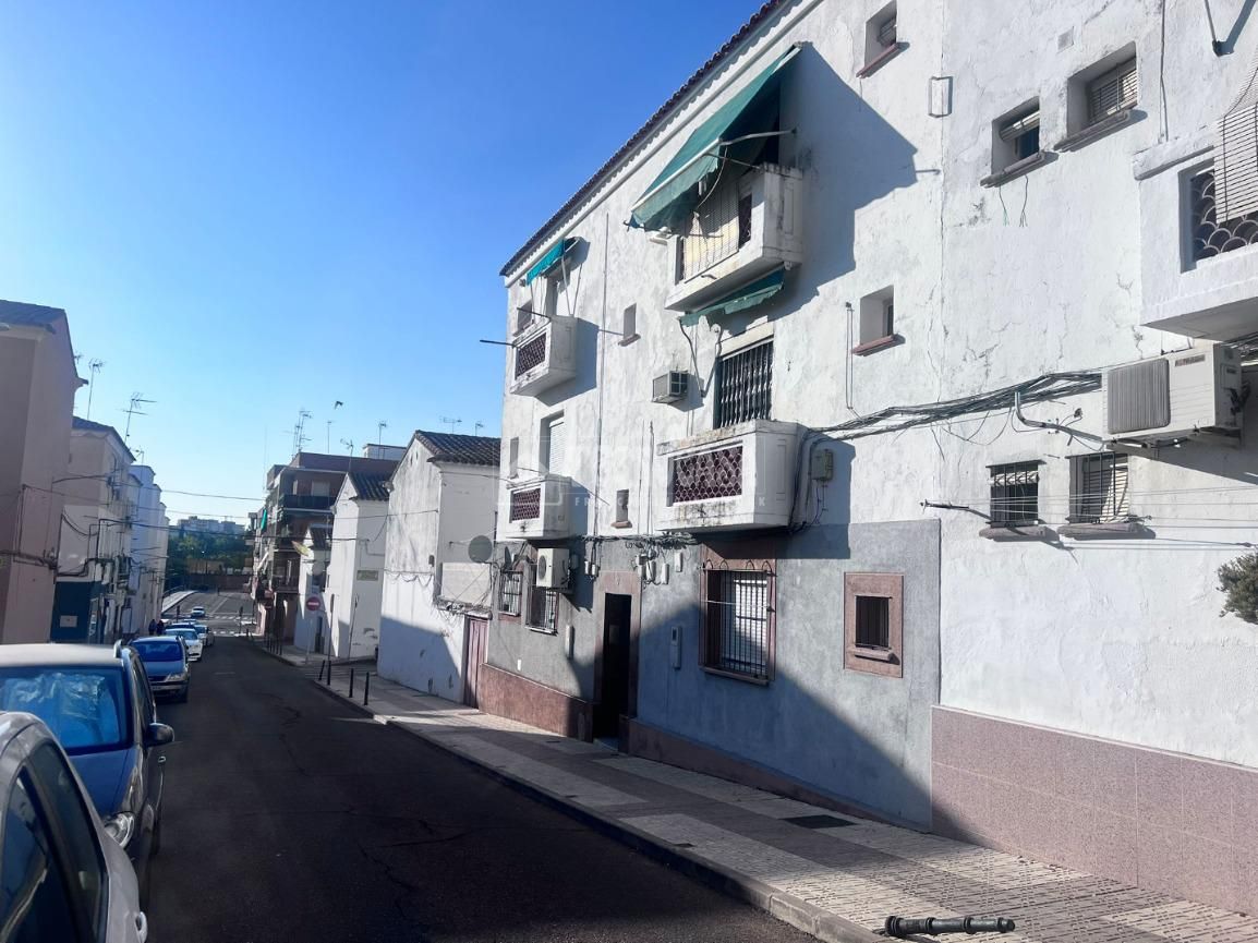 Vista exterior de Pis en venda en Badajoz Capital amb Aire condicionat