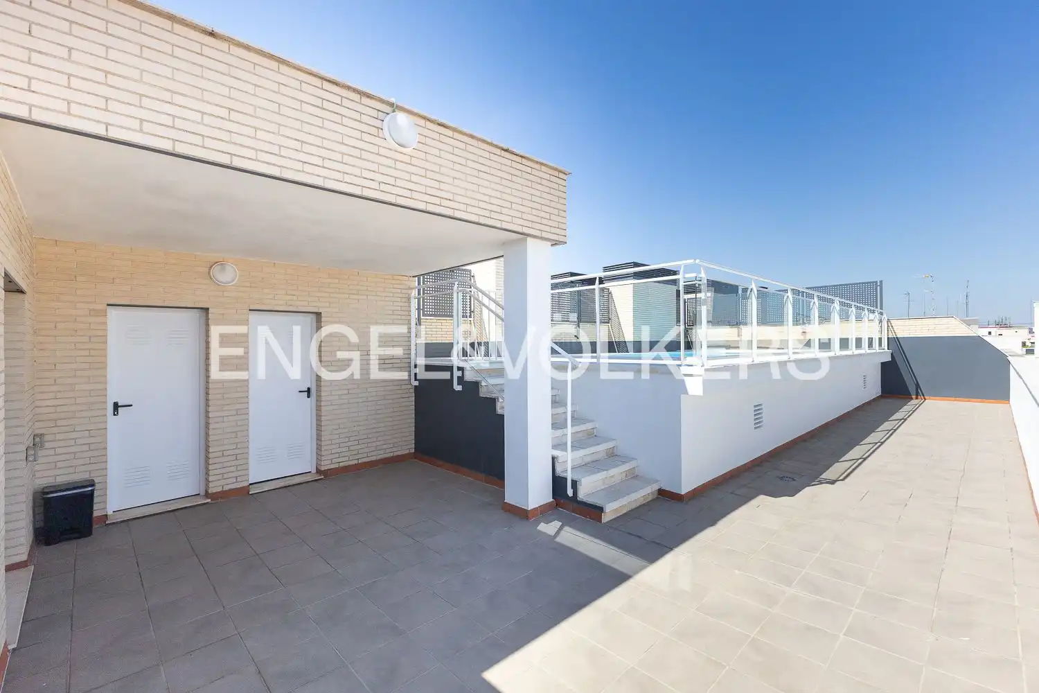 Terrasse von Wohnung zur Miete in Extramurs