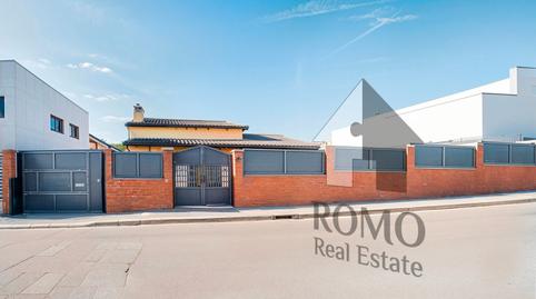 Foto 2 de Casa o xalet en venda a Avinguda Catorze, Santa Perpètua de Mogoda, Barcelona