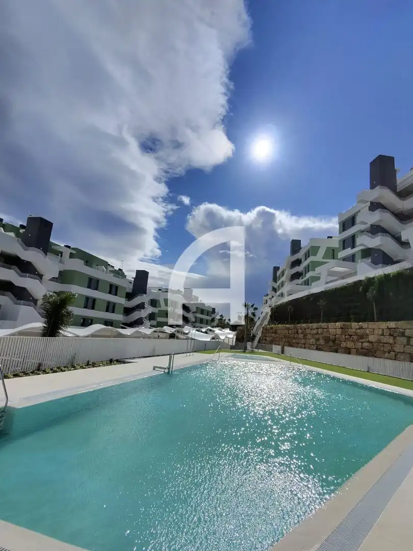 Pis amb piscina en venda a Riviera del Sol