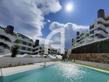 Pis amb piscina en venda a Riviera del Sol
