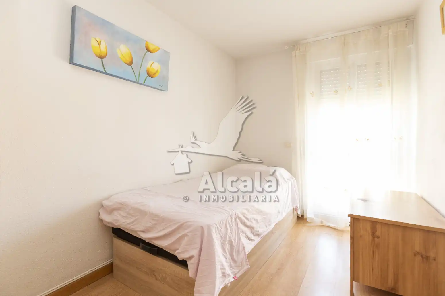 Habitación de Piso en venta en Madrid con Calefacción y Terraza