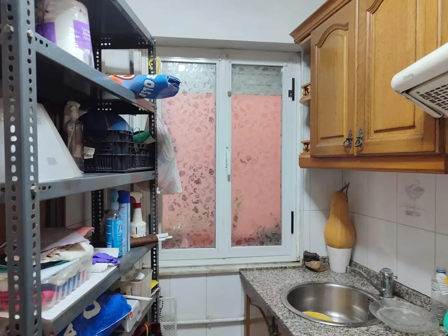 Cuina de Apartament en venda en Oviedo  amb Calefacció