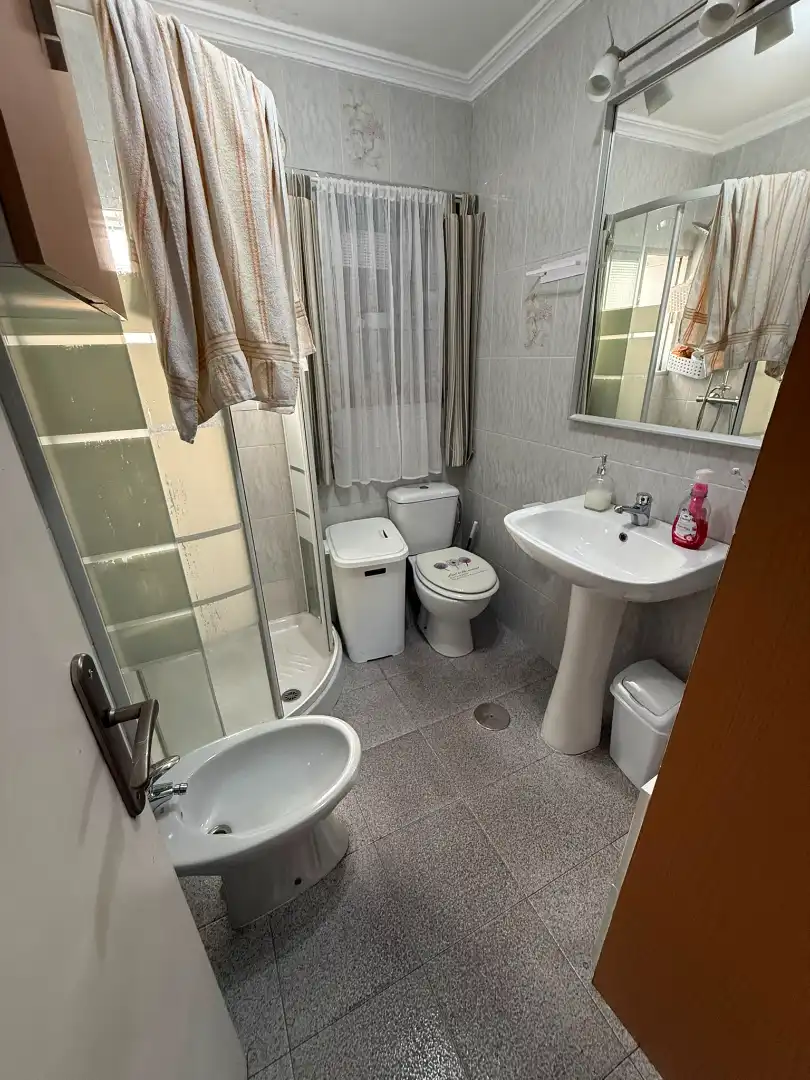 Bathroom of Flat for sale in Huelva  with Furnished, Oven and Washing machine