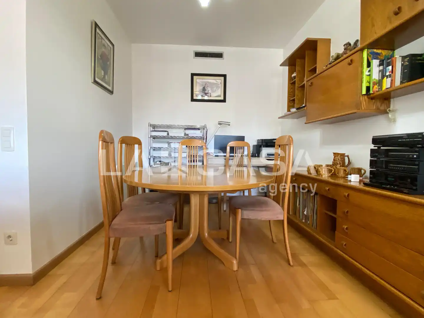 Comedor de Ático en venta en Santa Coloma de Gramenet con Calefacción, Terraza y Trastero