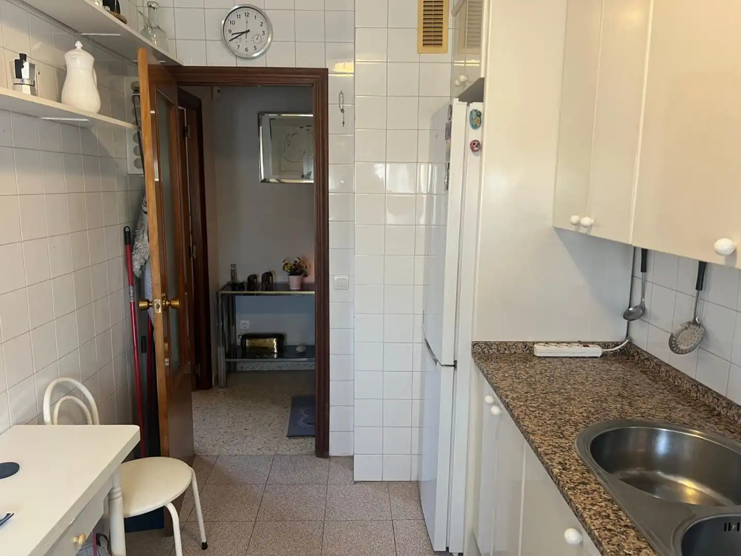 Kitchen of Flat for sale in Sevilla  with Air Conditioner