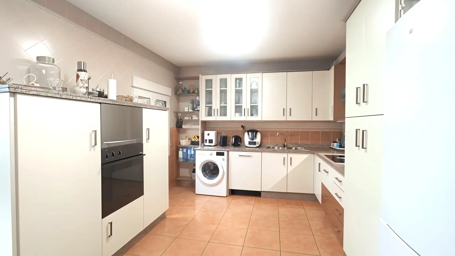 Cuina de Casa o xalet en venda en Don Álvaro amb Aire condicionat, Calefacció i Piscina