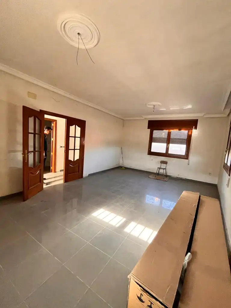 Sala d'estar de Casa o xalet en venda en Fuensalida amb Traster i Balcó