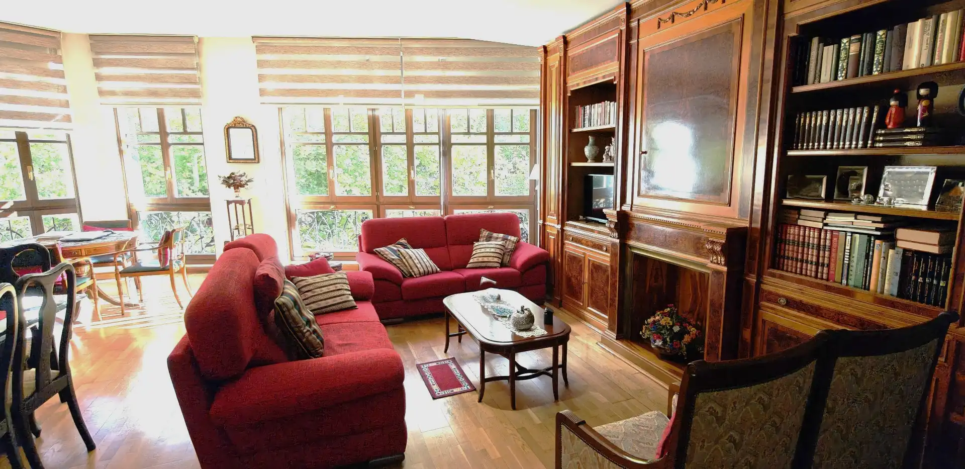 Living room of Flat for sale in Zaragoza  with Air Conditioner, Heating and Parquet flooring