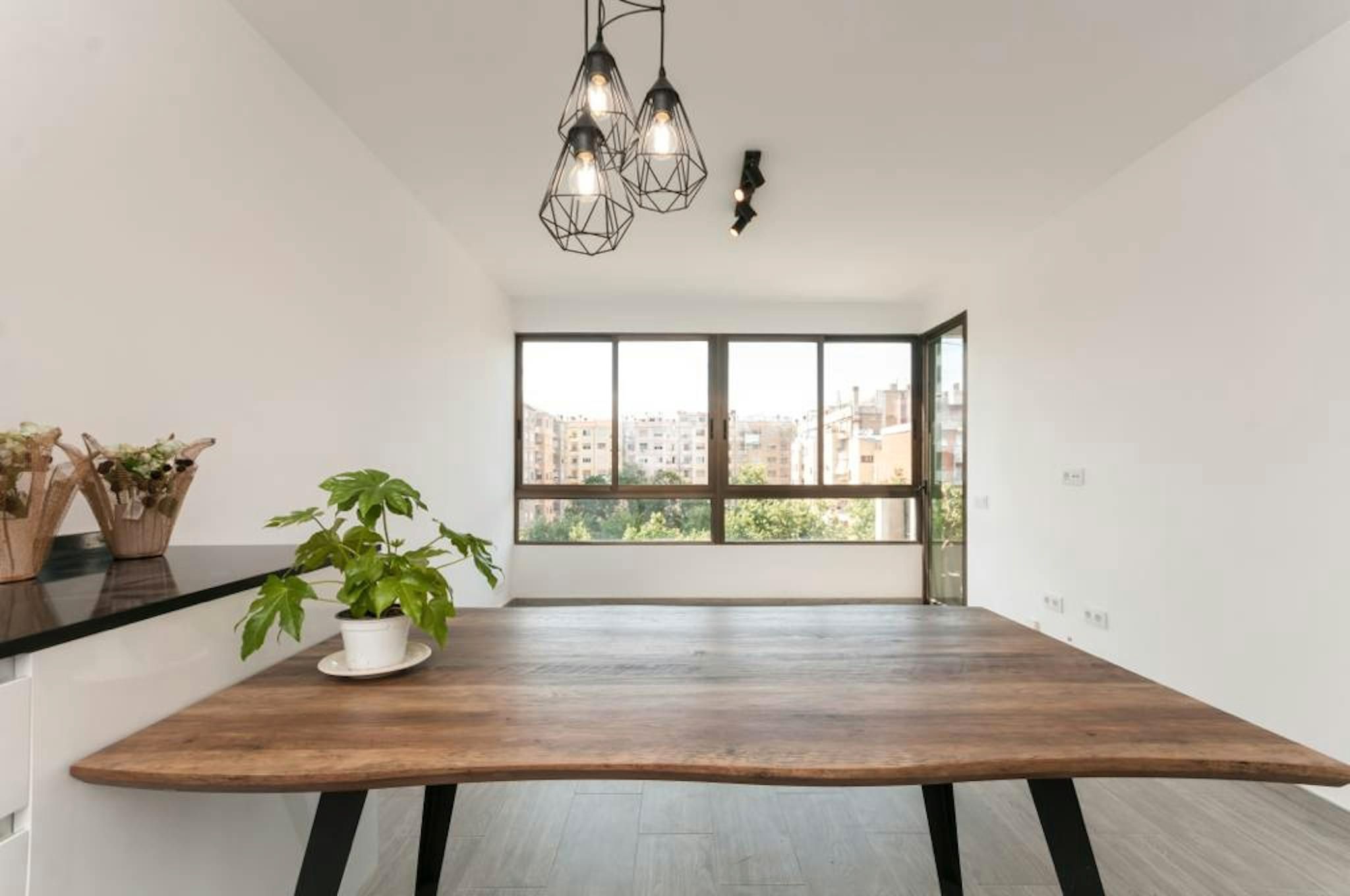 Menjador de Pis per a compartir en  Barcelona Capital amb Aire condicionat, Calefacció i Moblat