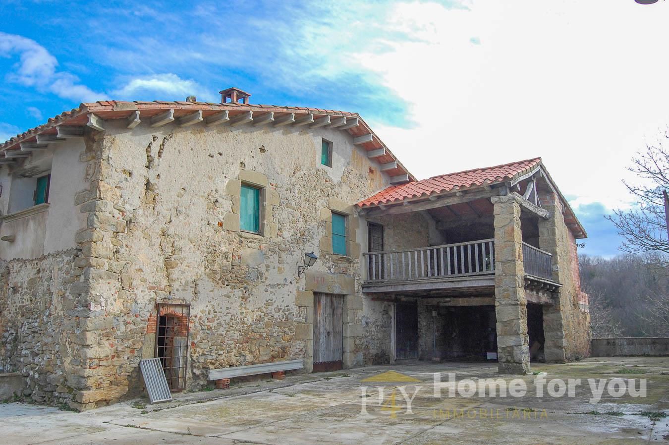 Vista exterior de Finca rústica en venda en Vidrà amb Jardí privat, Terrassa i Balcó