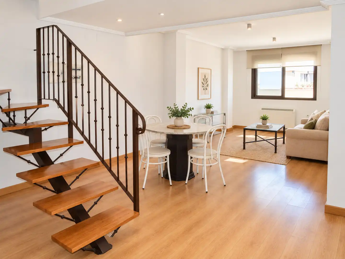 Duplex with lift for sale in Torrejón el Rubio, imagen 2