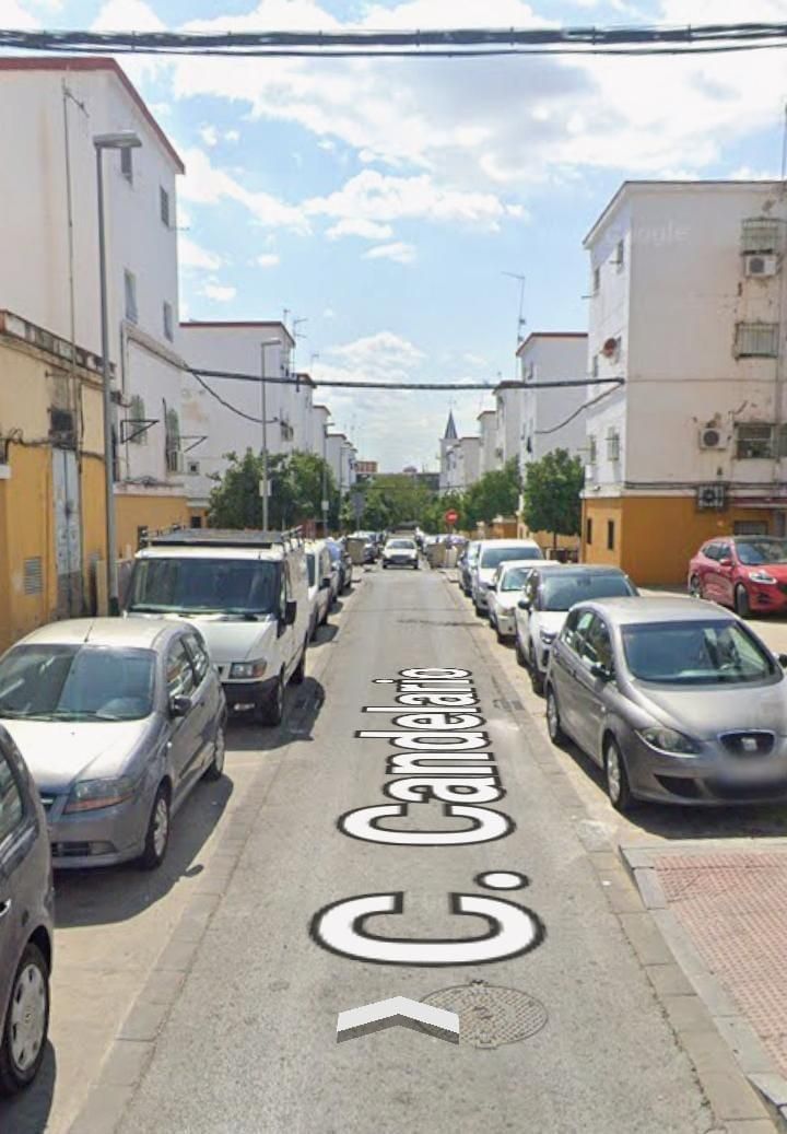 Vista exterior de Pis en venda en  Sevilla Capital amb Aire condicionat i Terrassa