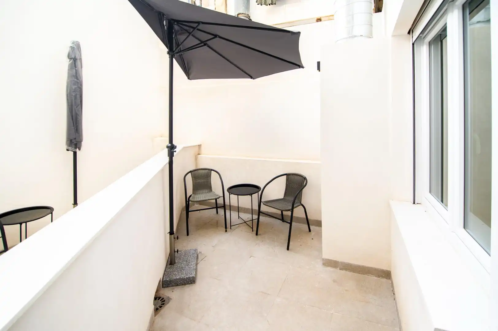 Gebäude zum Verkauf in Calle BAZAN, Barrio del Centro
