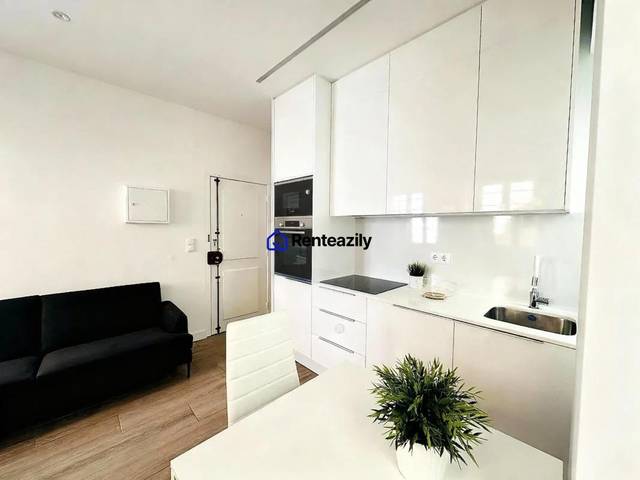Apartamento en Alquiler en Calle de las Huertas en Cortes - Huertas