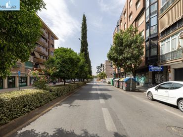 Pis amb ascensor en venda a Camino DE RONDA 191