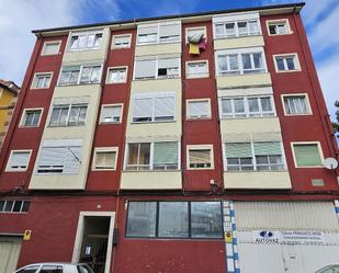 Vista exterior de Pis en venda en Torrelavega 