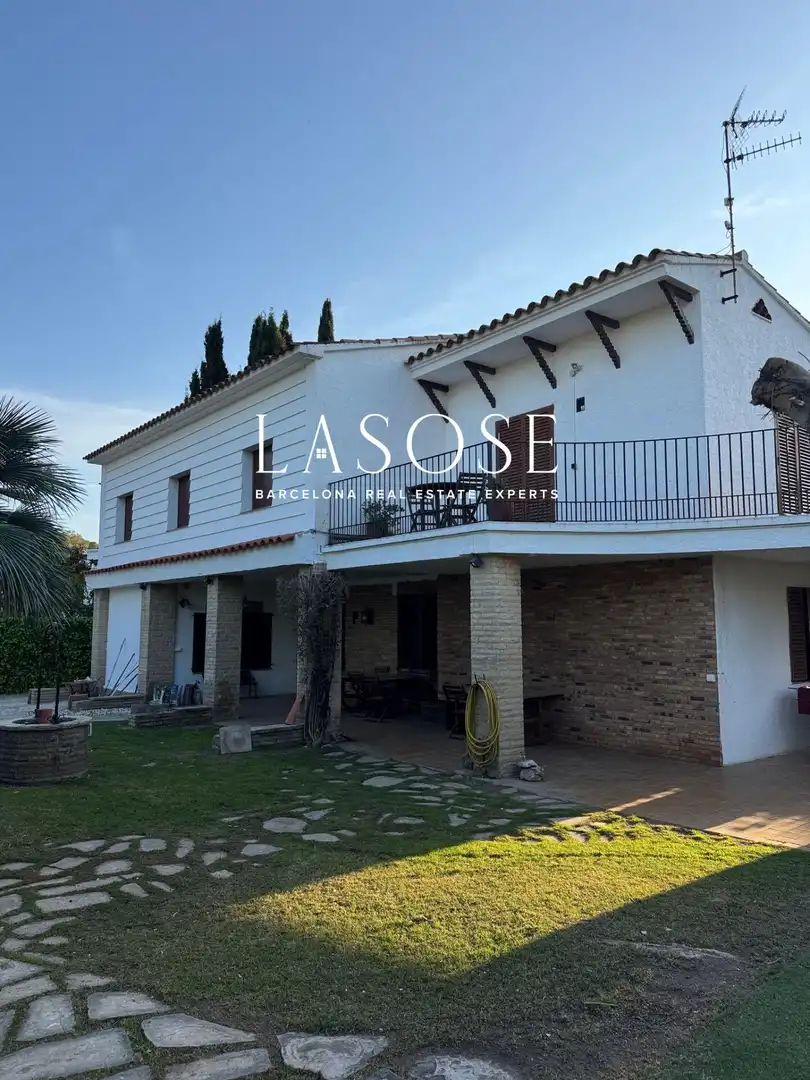 Exterior view of Houses for sale in Sitges  with Heating, Private garden and Parquet flooring
