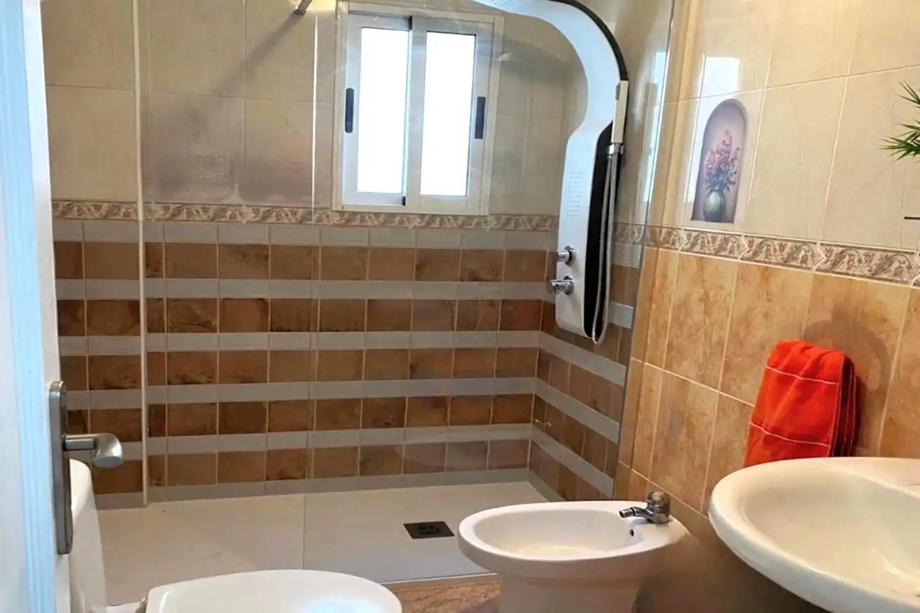 Bany de Àtic en venda en Torrevieja amb Aire condicionat, Calefacció i Terrassa