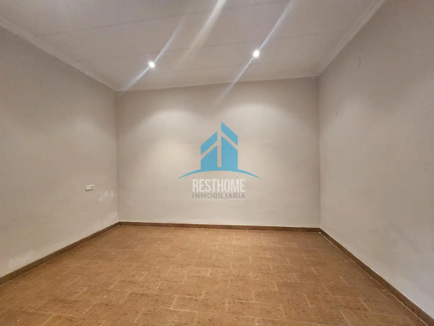 Einfamilien-Reihenhaus zum Verkauf in Guadassuar mit Heizung, Terrasse und Abstellraum