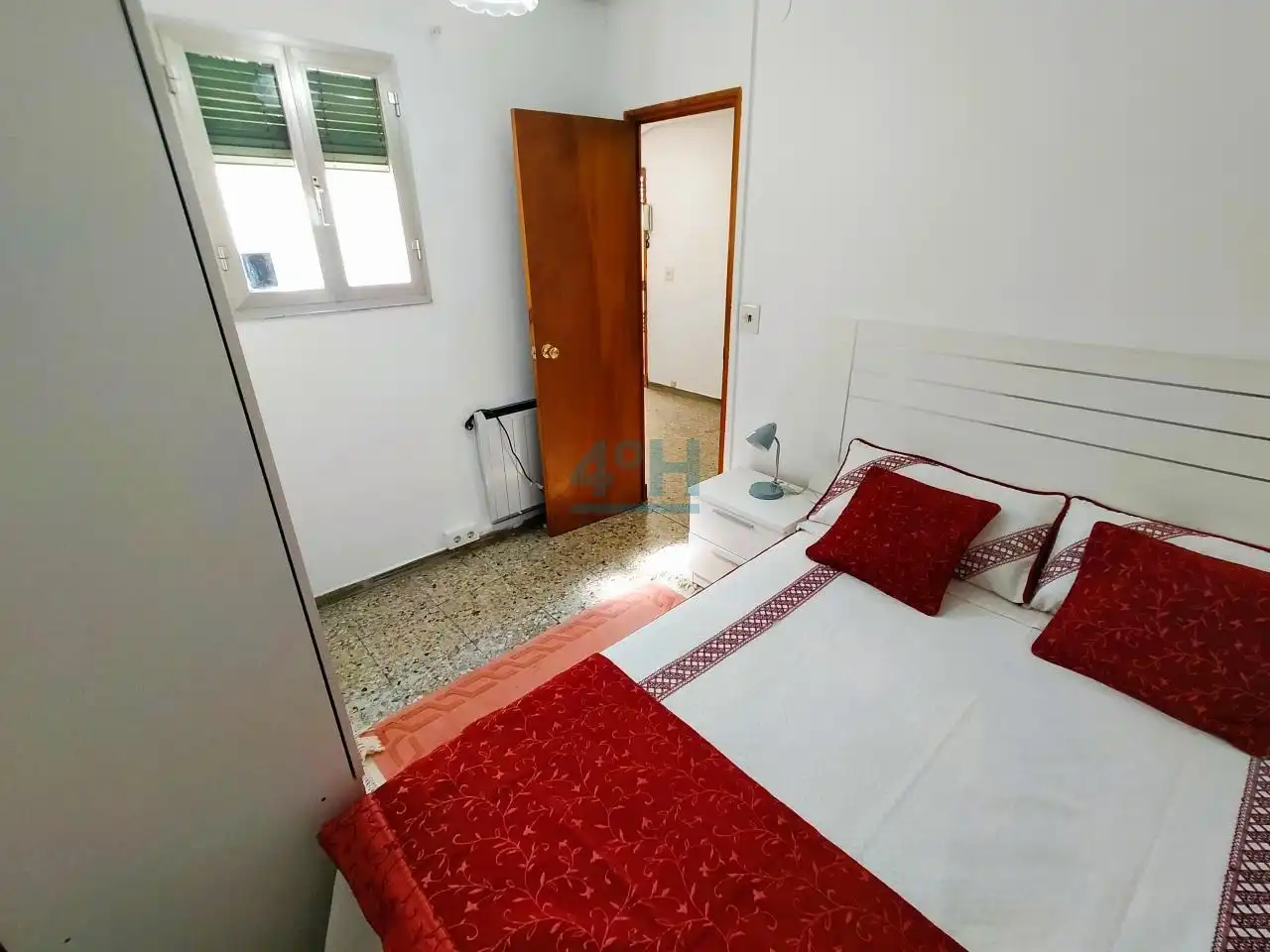 Habitación de Piso en venta en Ourense Capital  con Calefacción, Trastero y Amueblado