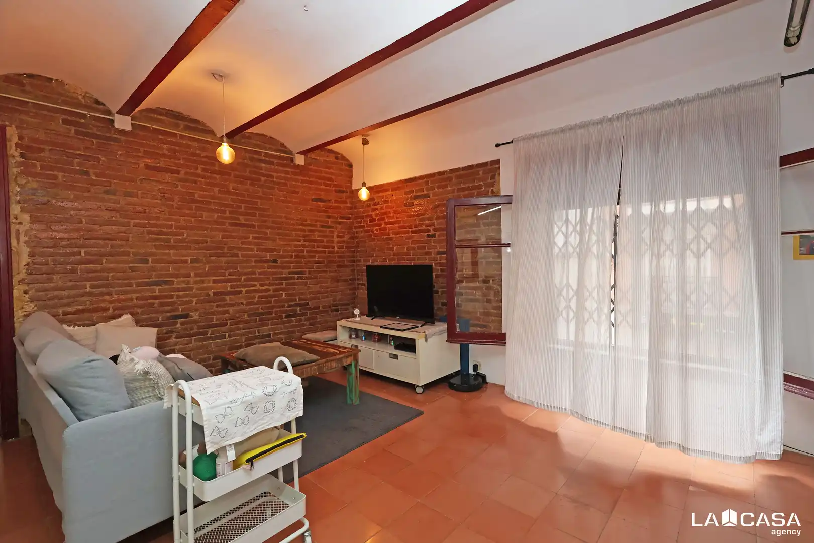 Sala d'estar de Dúplex en venda en Barcelona amb Terrassa i Traster