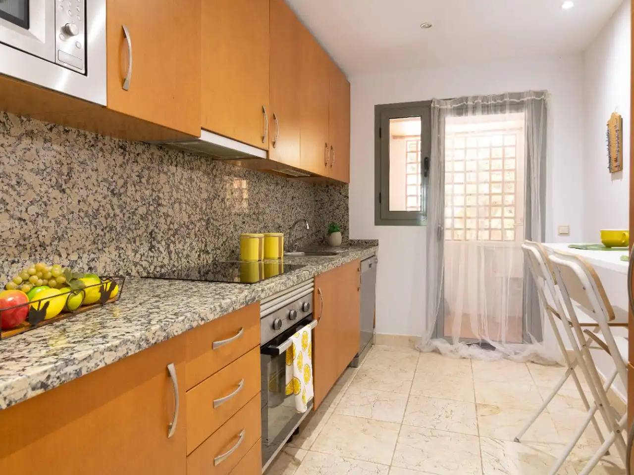 Kitchen of Flat for sale in Estepona  with Air Conditioner, Private garden and Terrace