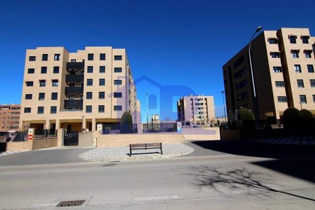 Garaje en Alquiler en LOS OLMOS en Alameda