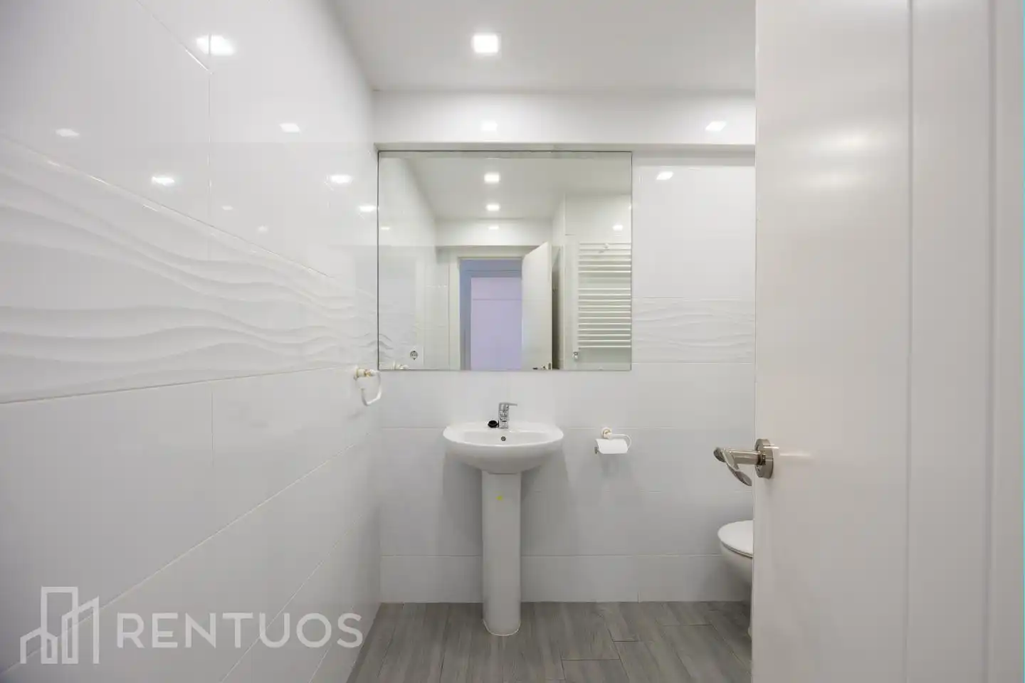 Flat for rent in Calle Parque de Cabañeros, Parque Lisboa - La Paz