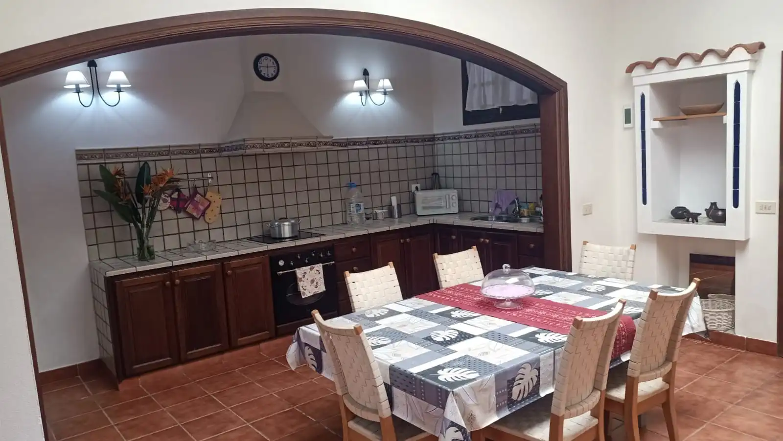 Cuina de Casa o xalet en venda en Las Palmas de Gran Canaria amb Terrassa, Moblat i Forn