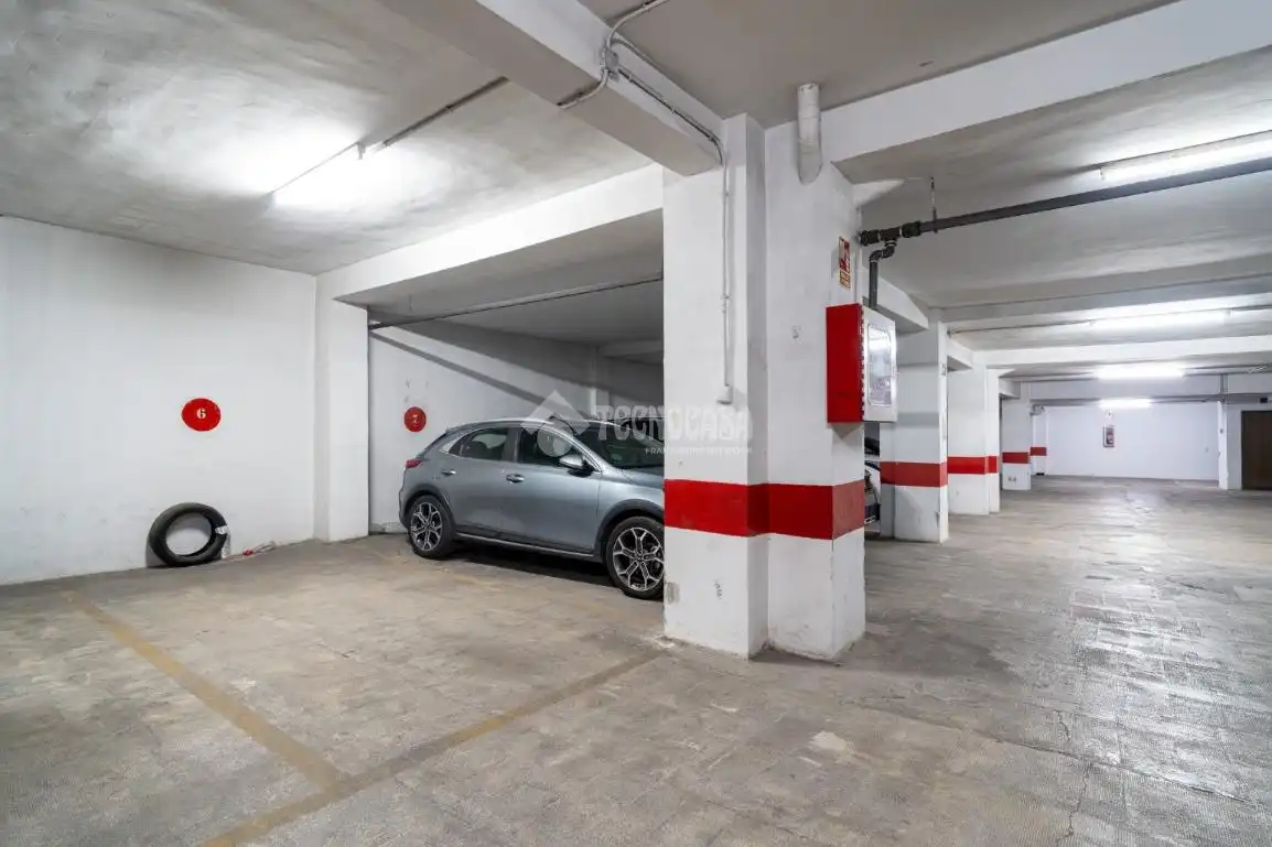 Parkplatz von Wohnung zum Verkauf in Granada