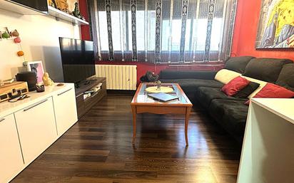 Living room of Flat for sale in Sant Boi de Llobregat  with Heating and Parquet flooring