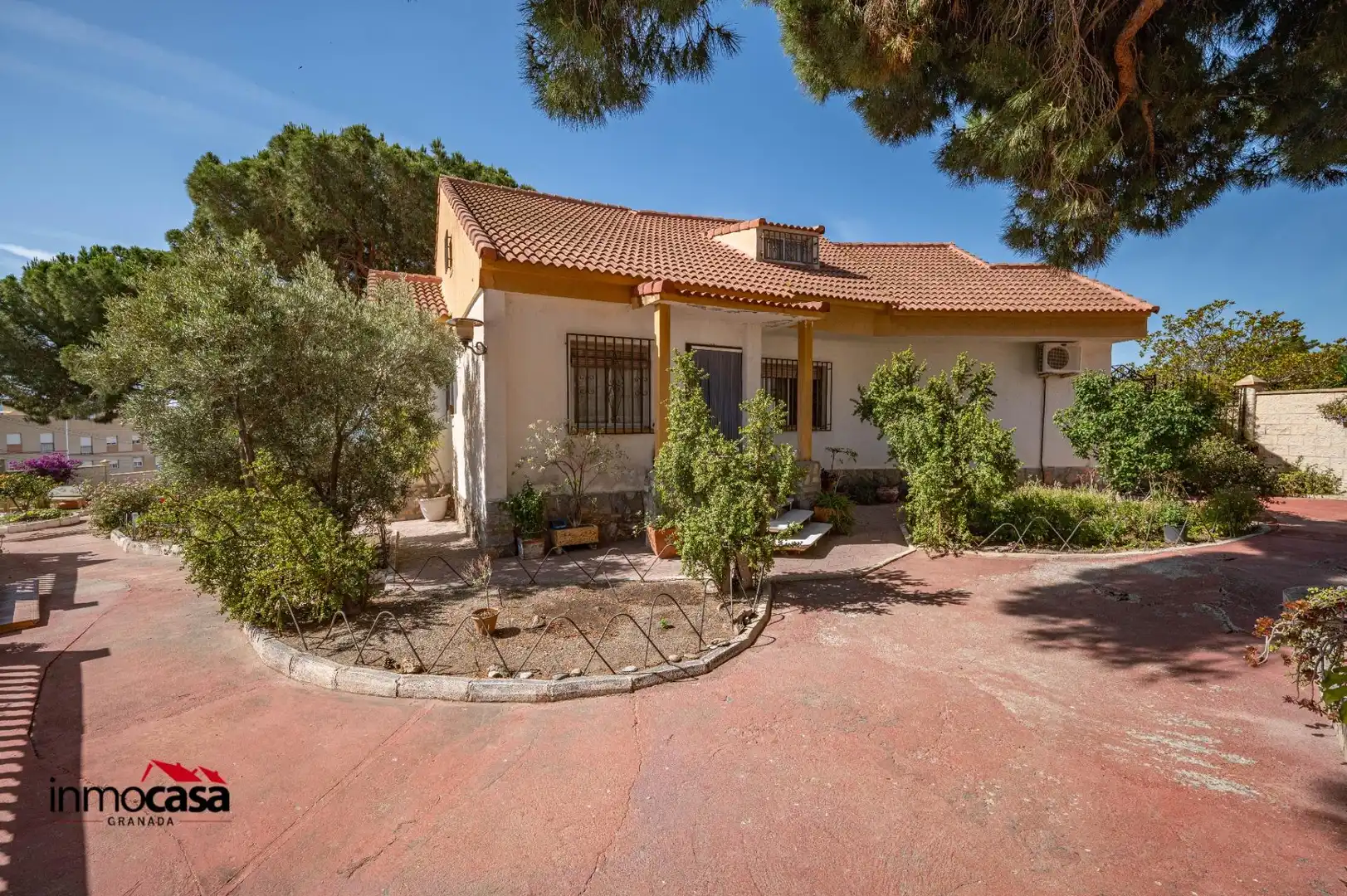 Vista exterior de Casa o chalet en venta en Motril con Aire acondicionado, Terraza y Piscina